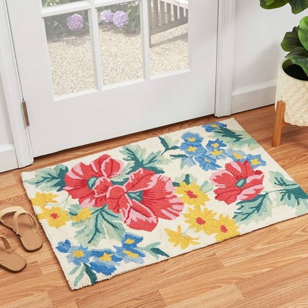 C&F Enterprises 100% wool hooked rug floral 2x3ft